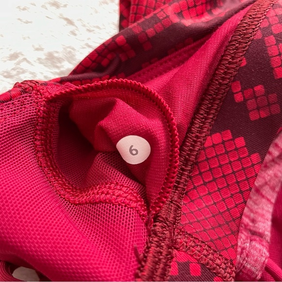 Lululemon tank top size 6 - Picture 7 of 7